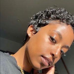 Meet your Posher, Lanee